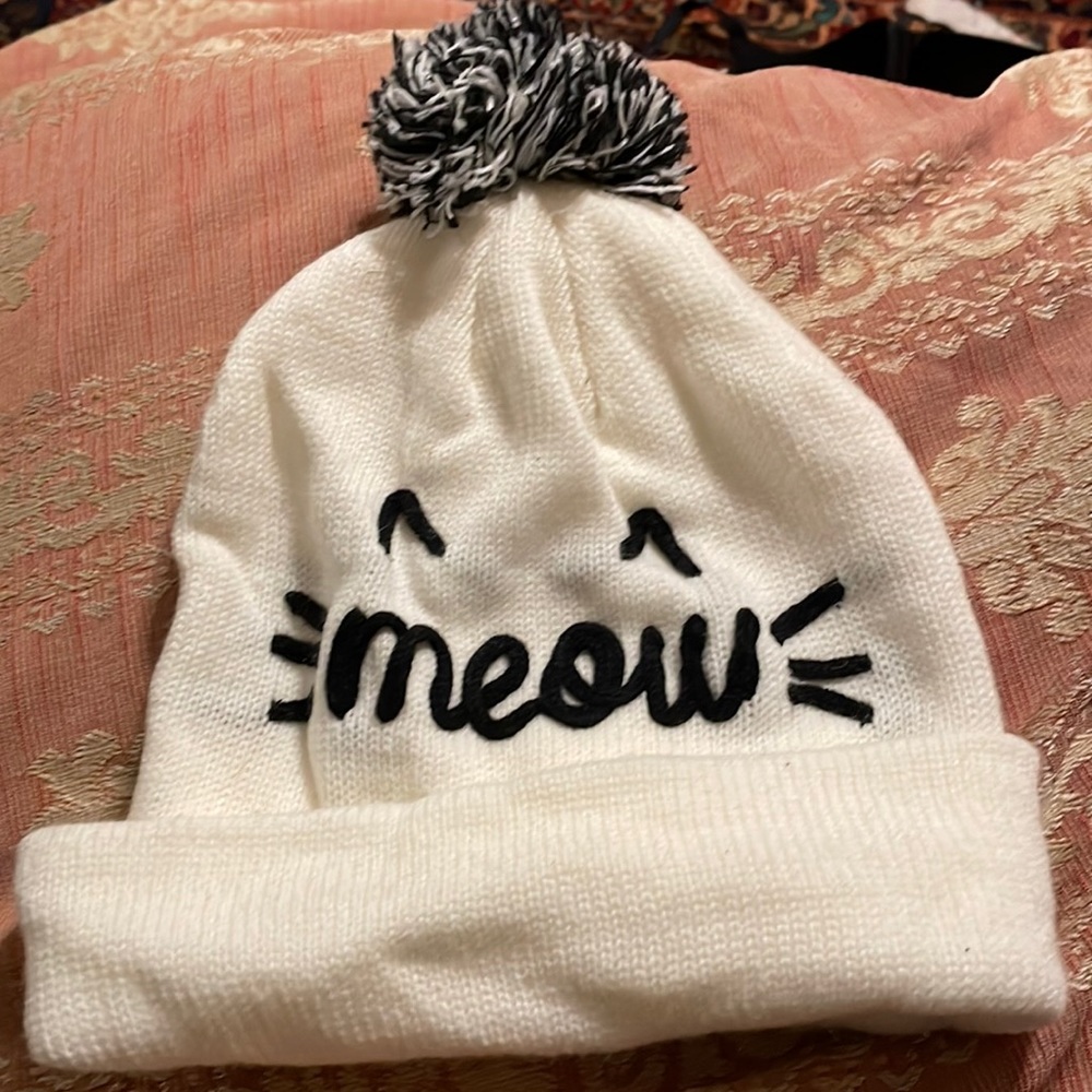 White pompom like new beanie “meow”